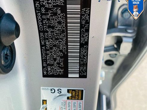 Used 2020 Toyota Corolla LE FWD image 29