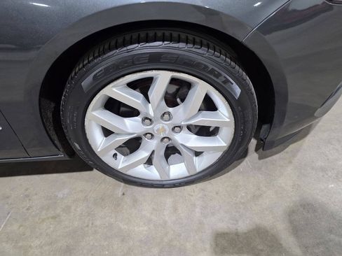 Used 2018 Chevrolet Impala Premier FWD image 16