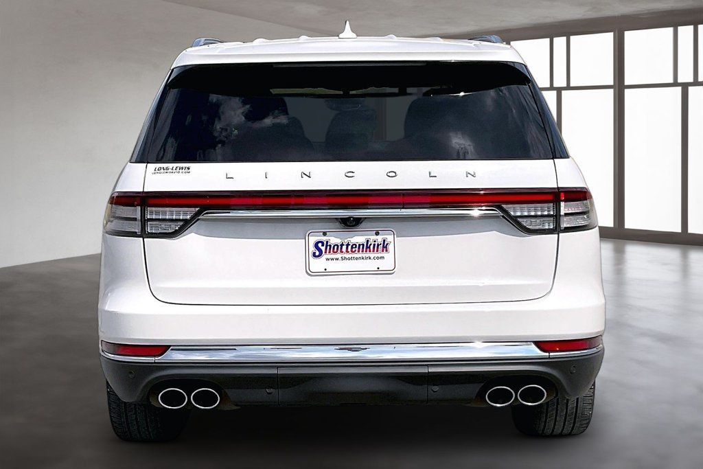Used 2023 Lincoln Aviator Reserve w/ Equipment Group 201A AWD/4WD image 5