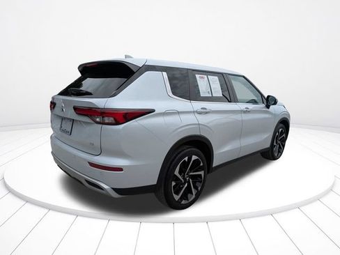 Used 2024 Mitsubishi Outlander SE FWD image 4