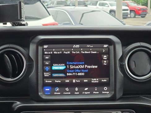 Used 2021 Jeep Wrangler Unlimited Rubicon 4xe w/ Cold Weather Group AWD/4WD image 19