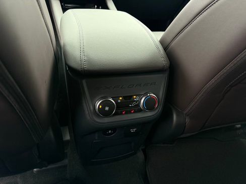 New 2026 Ford Explorer Platinum image 26