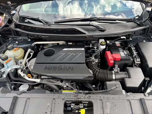 Used 2025 Nissan Rogue SV image 34