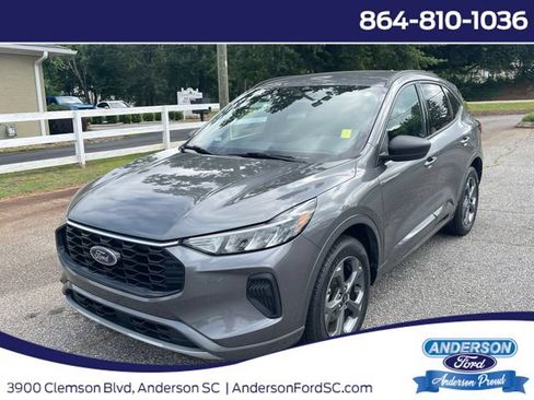 Certified 2024 Ford Escape ST-Line AWD/4WD image 1