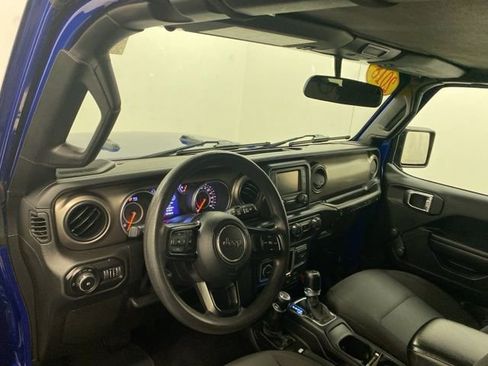 Used 2018 Jeep Wrangler Unlimited Sport image 8