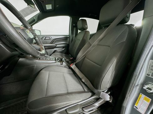 Used 2023 Chevrolet Colorado W/T image 21