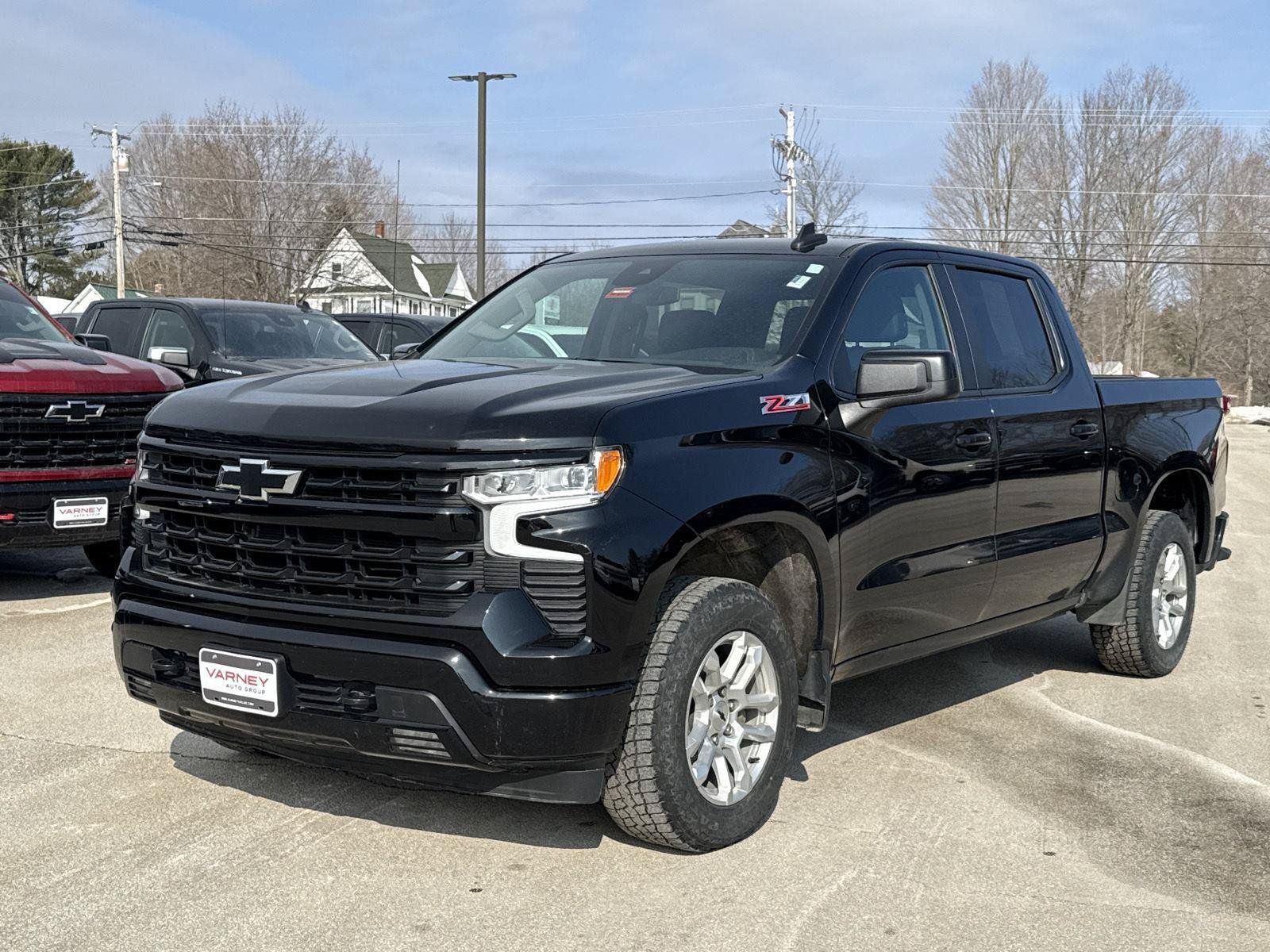 Used 2022 Chevrolet Silverado 1500 RST w/ Z71 Off-Road Package AWD/4WD image 3