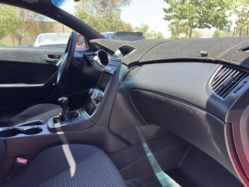 Used 2010 Hyundai Genesis 2.0T RWD image 43