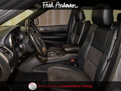 Used 2021 Jeep Grand Cherokee Laredo X AWD/4WD image 12