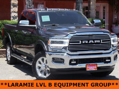 Used 2022 RAM 2500 Laramie AWD/4WD image 2