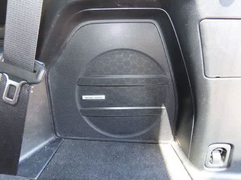 Used 2023 Subaru Ascent Touring AWD/4WD image 12