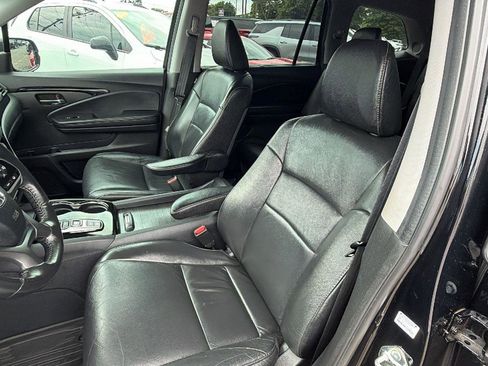 Used 2020 Honda Pilot Touring image 15