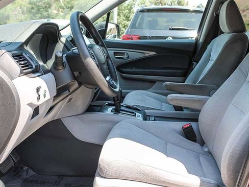 Used 2017 Honda Pilot EX image 19