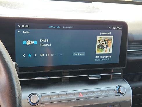 Used 2024 Hyundai Kona Limited AWD/4WD image 17