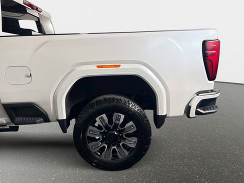 Used 2025 GMC Sierra 2500 Denali w/ Denali Reserve Package image 13