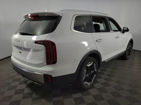 Used 2025 Kia Telluride S FWD image 8
