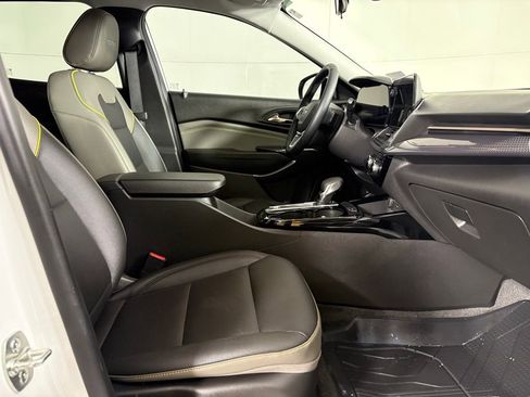 Used 2026 Chevrolet Trax ACTIV w/ Sunroof Package image 13