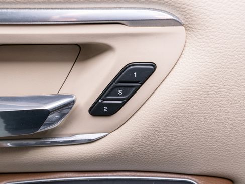 Used 2020 RAM 1500 Laramie image 16