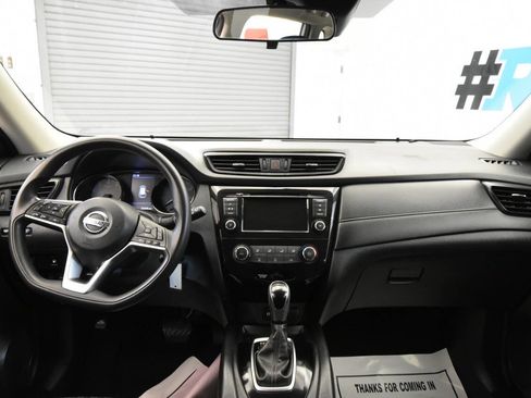 Used 2020 Nissan Rogue S image 18