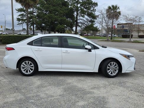 Used 2023 Toyota Corolla LE w/ LE Convenience Package image 31