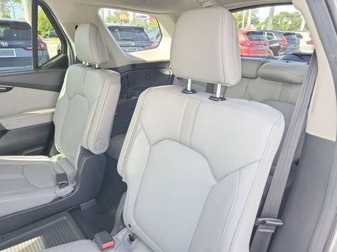 Certified 2024 Honda Pilot EX-L image 12