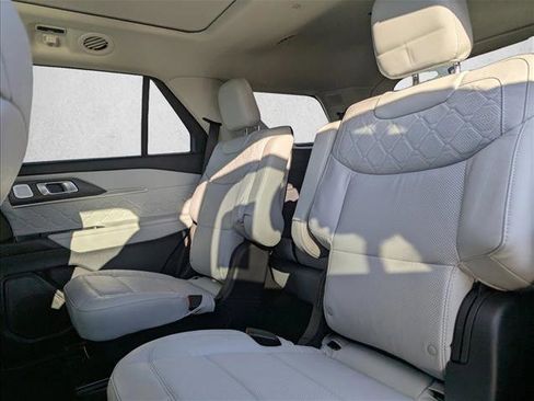 New 2026 Ford Explorer Platinum w/ LUX Leather Package image 18