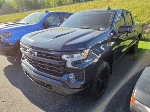 Used 2022 Chevrolet Silverado 1500 RST w/ Z71 Off-Road Package image 3
