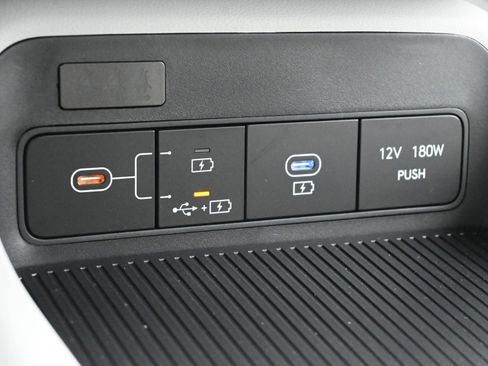 Certified 2026 Hyundai Kona SE image 21