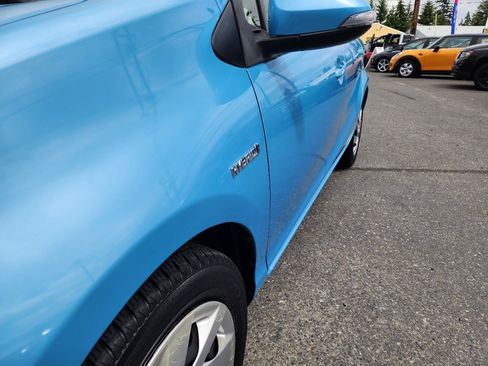 Used 2015 Toyota Prius C Two FWD image 33