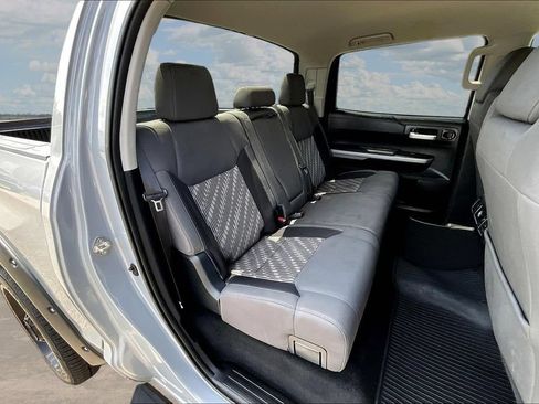 Used 2018 Toyota Tundra SR5 w/ SR5 Upgrade Package AWD/4WD image 28