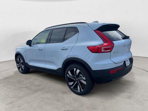 New 2026 Volvo XC40 B5 Ultra w/ Climate Package image 3