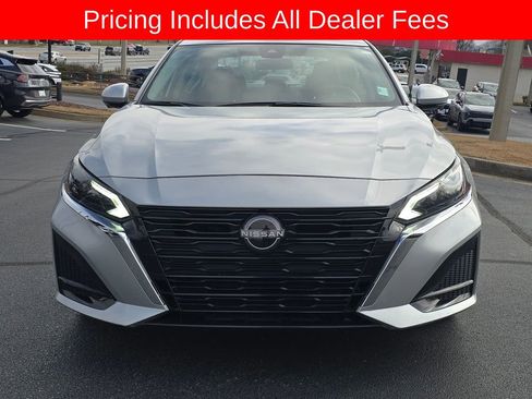 Used 2023 Nissan Altima 2.5 SL FWD image 8