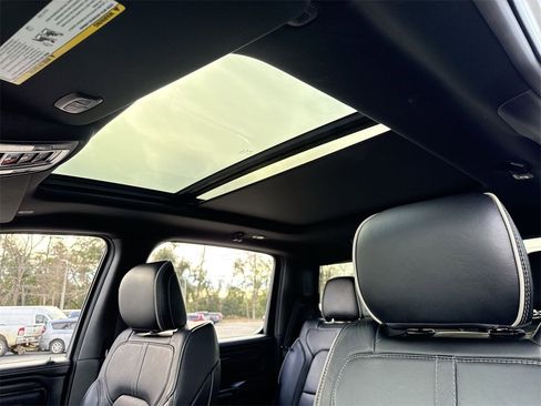 Used 2022 RAM 1500 Limited image 16