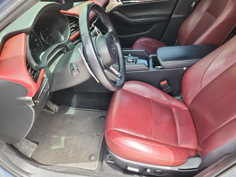 Used 2019 MAZDA MAZDA3 AWD Hatchback w/ Premium Pkg image 10