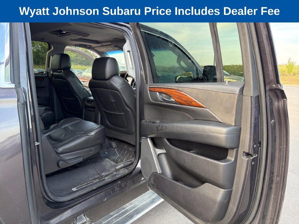 Used 2017 Cadillac Escalade ESV Premium Luxury AWD/4WD image 40