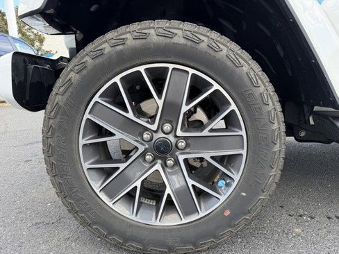 Used 2024 Jeep Wrangler High Altitude image 24