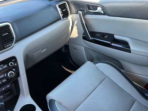 Used 2022 Kia Sportage SX FWD image 13