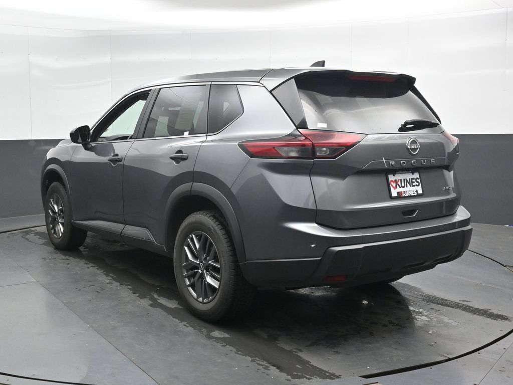 Used 2024 Nissan Rogue S AWD/4WD image 10