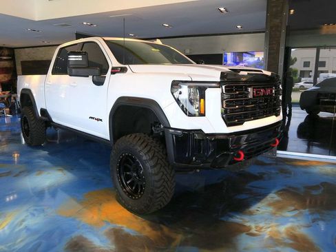 Used 2025 GMC Sierra 2500 AT4X AWD/4WD image 51