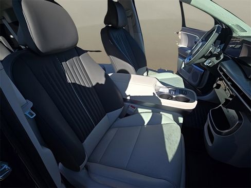 New 2026 Hyundai Ioniq 9 Calligraphy image 25