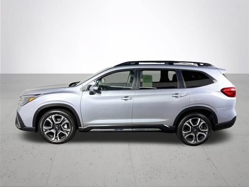 Used 2023 Subaru Ascent Limited AWD/4WD image 9