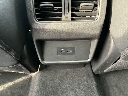 Used 2023 Nissan Rogue SL image 17