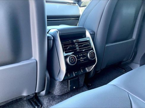 New 2026 Land Rover Range Rover SE AWD/4WD image 24