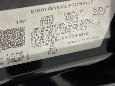 Used 2019 Chevrolet Silverado 1500 High Country w/ Technology Package AWD/4WD image 29