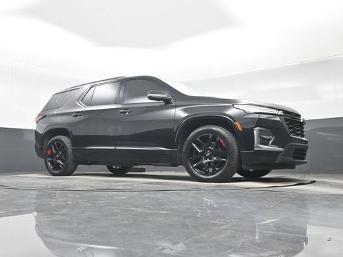 Used 2023 Chevrolet Traverse Premier w/ Redline Edition FWD image 32