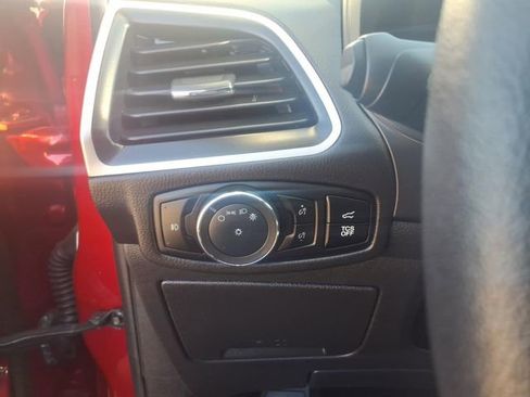 Used 2024 Ford Edge SEL w/ Convenience Package image 17