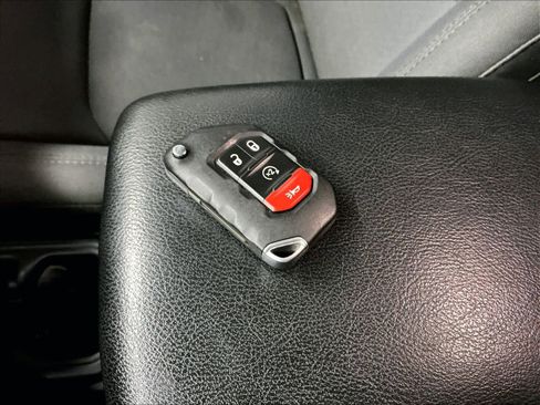 Used 2021 Jeep Wrangler Unlimited Sport image 13