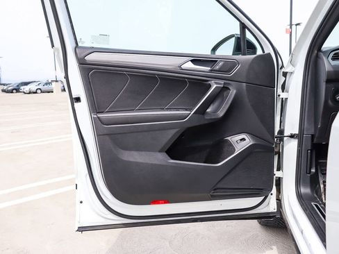 Used 2022 Volkswagen Tiguan SE R-Line image 23