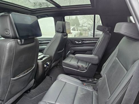 Used 2021 GMC Yukon Denali w/ Denali Premium Package image 23