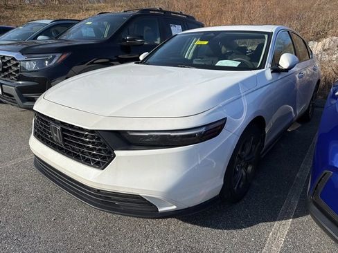 Certified 2023 Honda Accord EX image 1